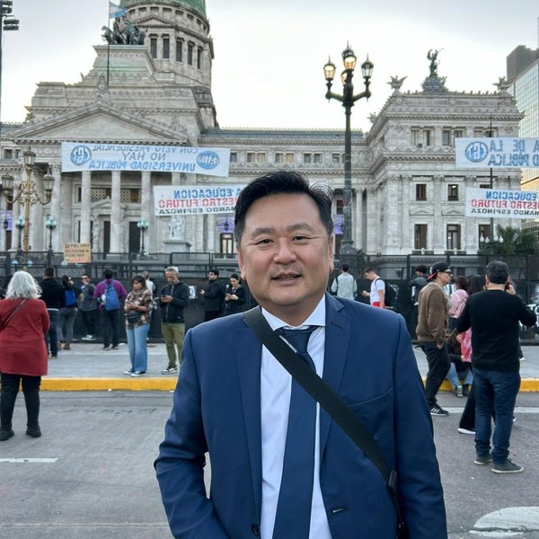 Kim propone reactivar el empleo porteño: “Vamos a potenciar las PyMEs para que trabajar vuelva a ser un proyecto de&nbsp;vida”