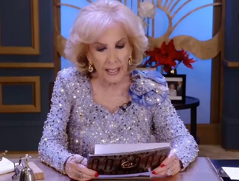 Silencio en el estudio y repercusión en redes: el pedido de disculpas de Mirtha Legrand que nadie esperaba