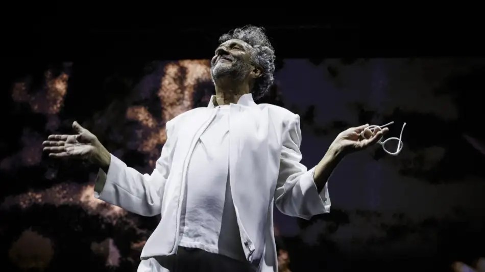 Fito Páez entre aplausos y silbidos en un show cargado de&nbsp;emoción