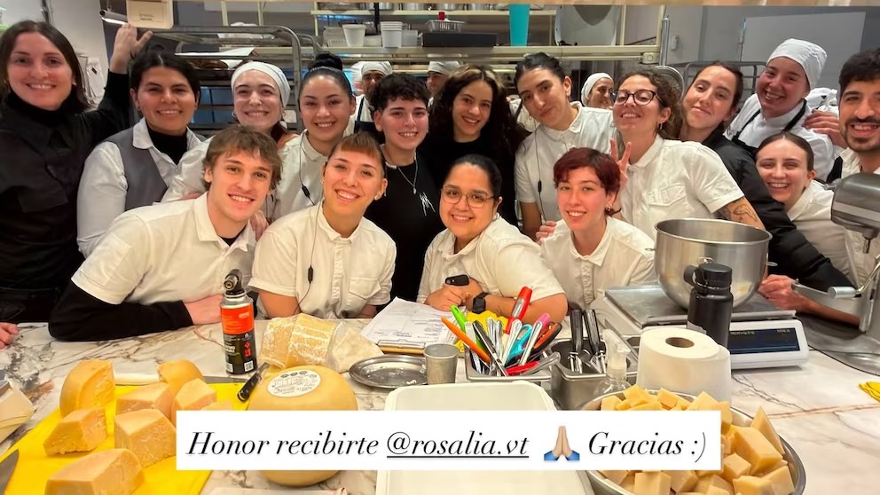Los gustos de Rosalía: entre la alta cocina y una dieta diaria que genera&nbsp;dudas
